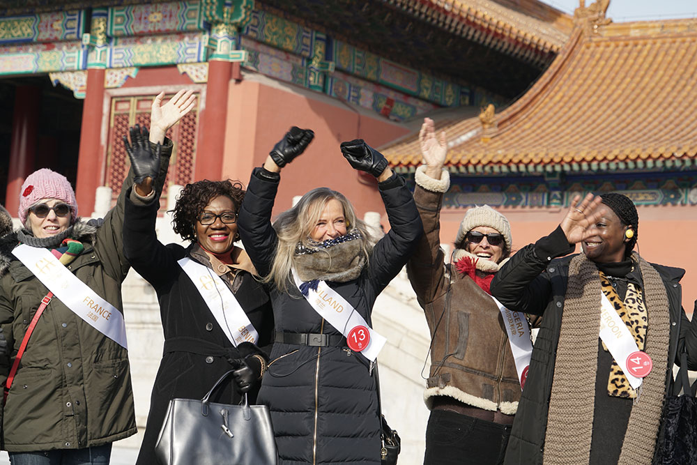 各国中老年模特参观故宫