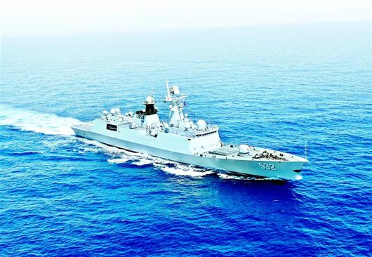2017年,由导弹驱逐舰长春舰,导弹护卫舰荆州舰和综合补给舰巢湖舰组成