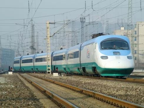 创新引领中国高铁驶向“复兴” | 壮丽70年奋斗新时代