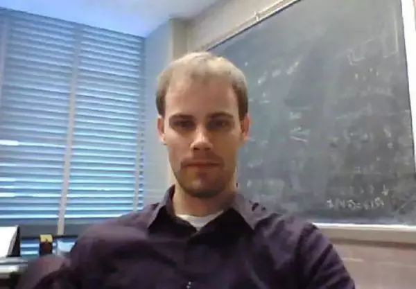 追踪 | 嫌犯女友出庭作证,章莹颖乘坐嫌犯车内细