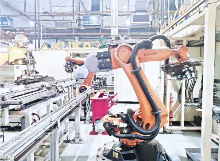 չ��Ӣ�۳��ж�������Ӣ������������ɣ���������Ͻ������ˮƽȫ����������