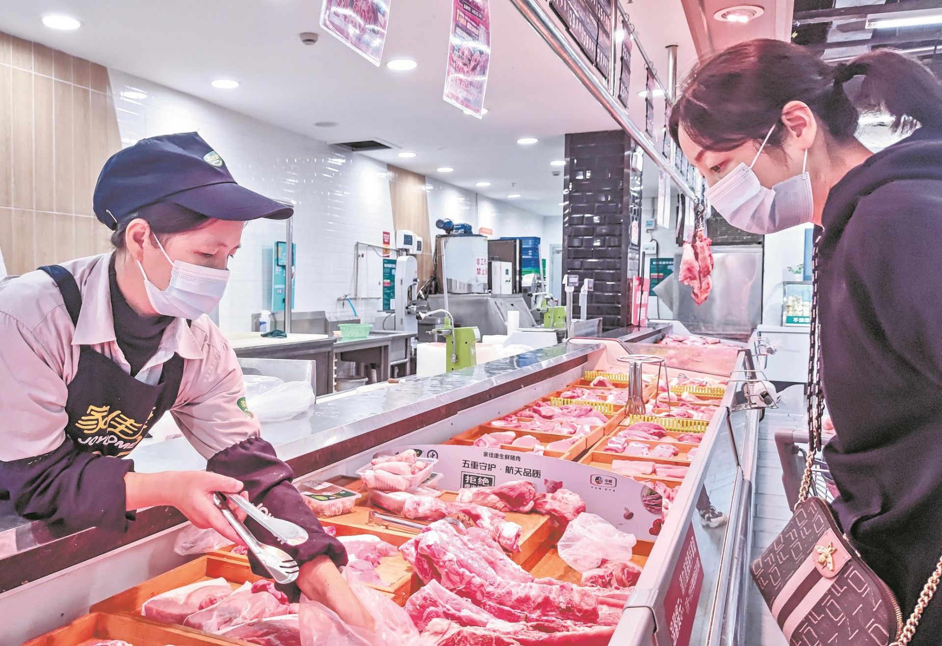 武汉猪肉价格半年降了三成 猪肉岔着吃离我们还远吗