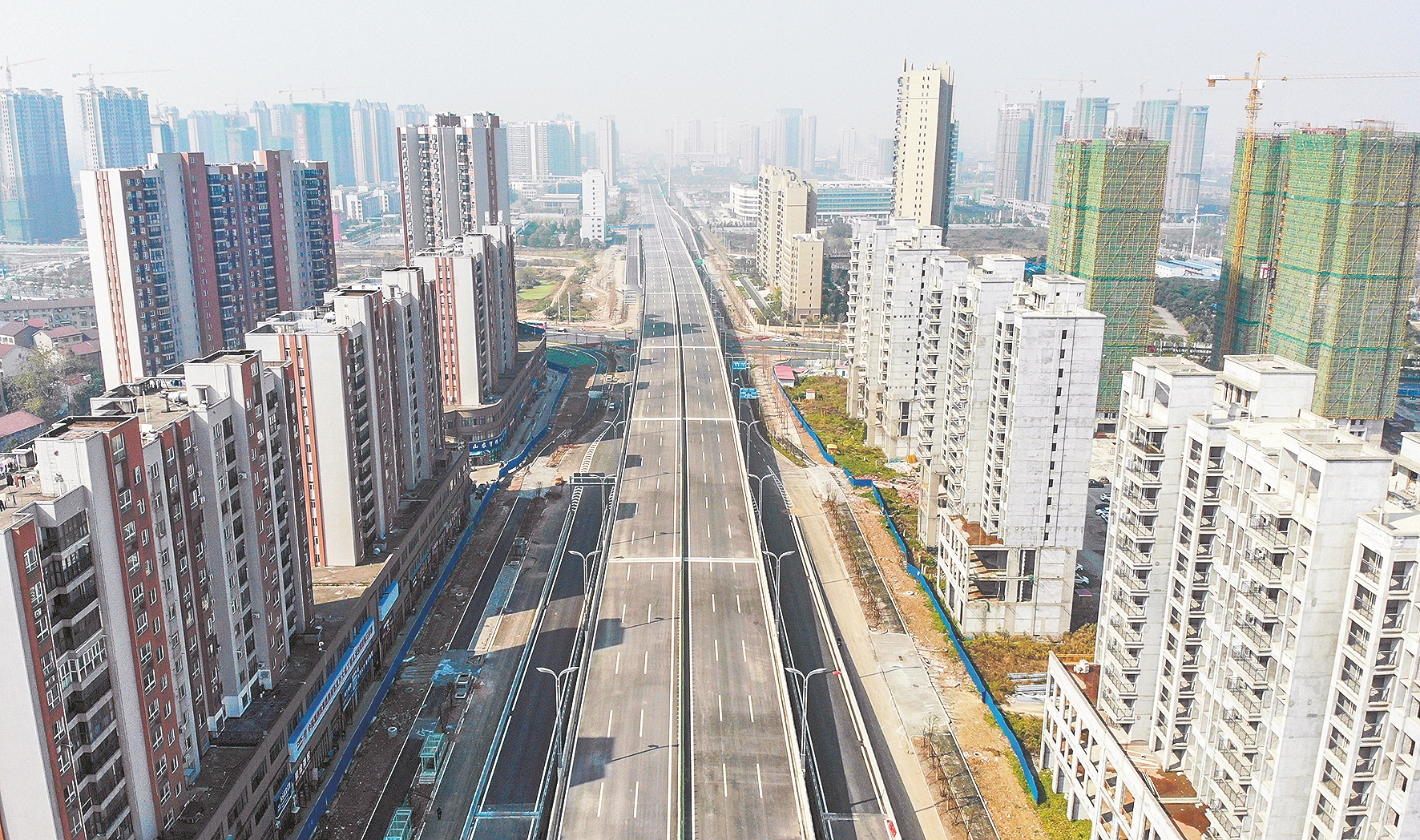 荆州市首条城市快速路复兴大道东段正式通车