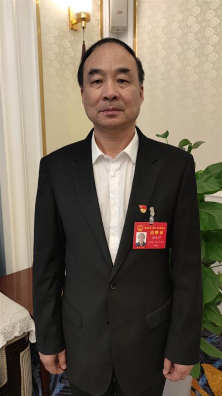 省人大代表杨定祥：有信心带领村民走向富裕富足