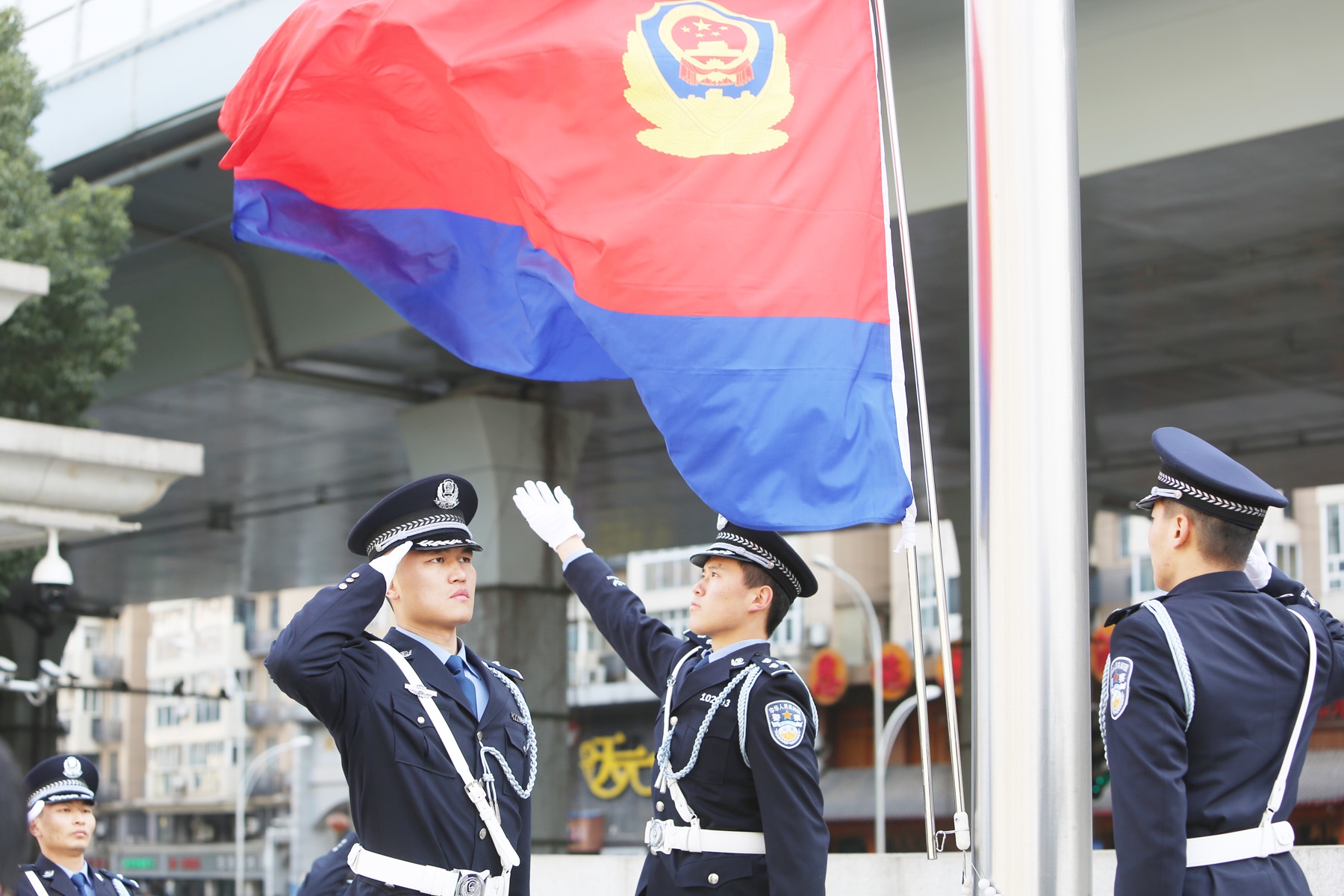 警民心连心 共庆首个中国人民警察节