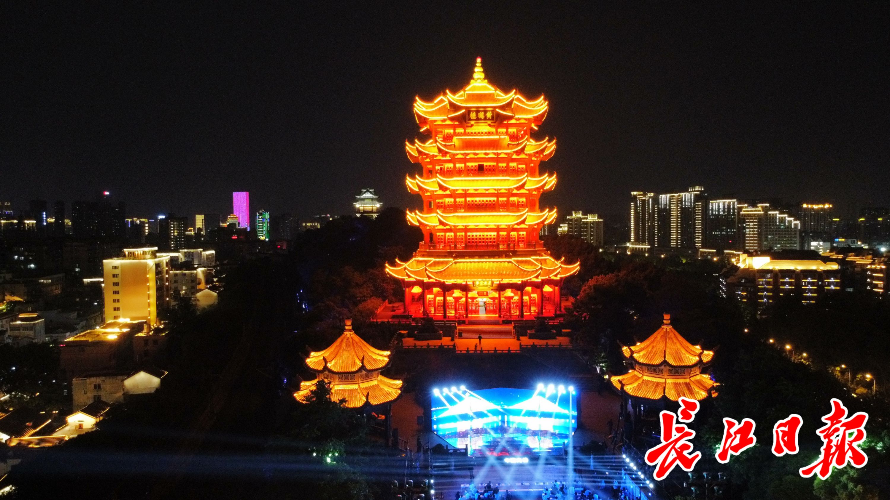 什么是联影ct实现无接触式CT扫查，黄鹤楼上联影医疗展出全智能CT导航系统_https://www.jmylbn.com_新闻资讯_第1张