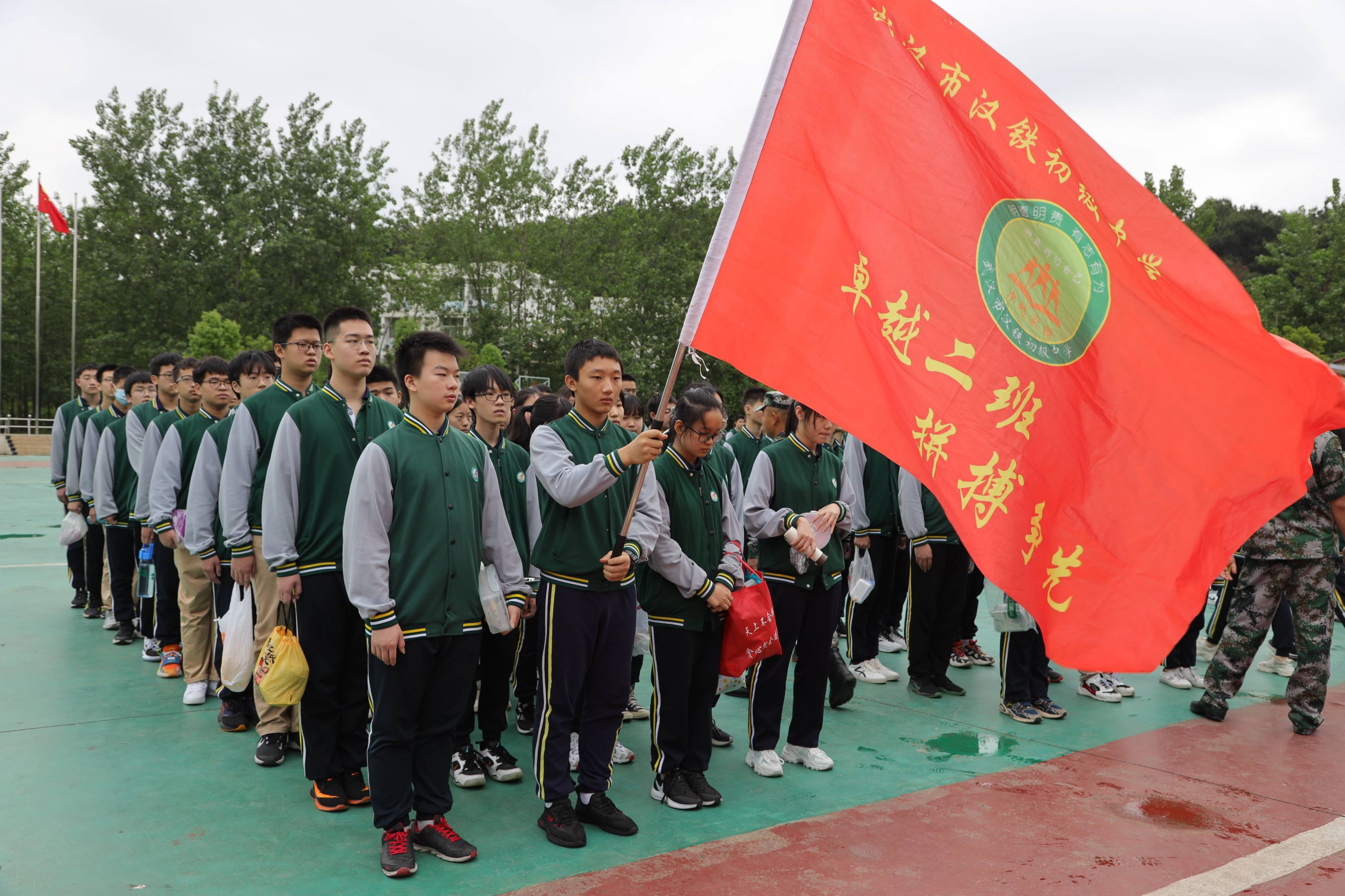 5月16,5月17日,武汉市汉铁初级中学全体初三学生,在江夏区红星教育