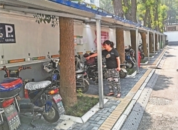 老旧小区有了"红色管家" "小问题"不出小区就可解决
