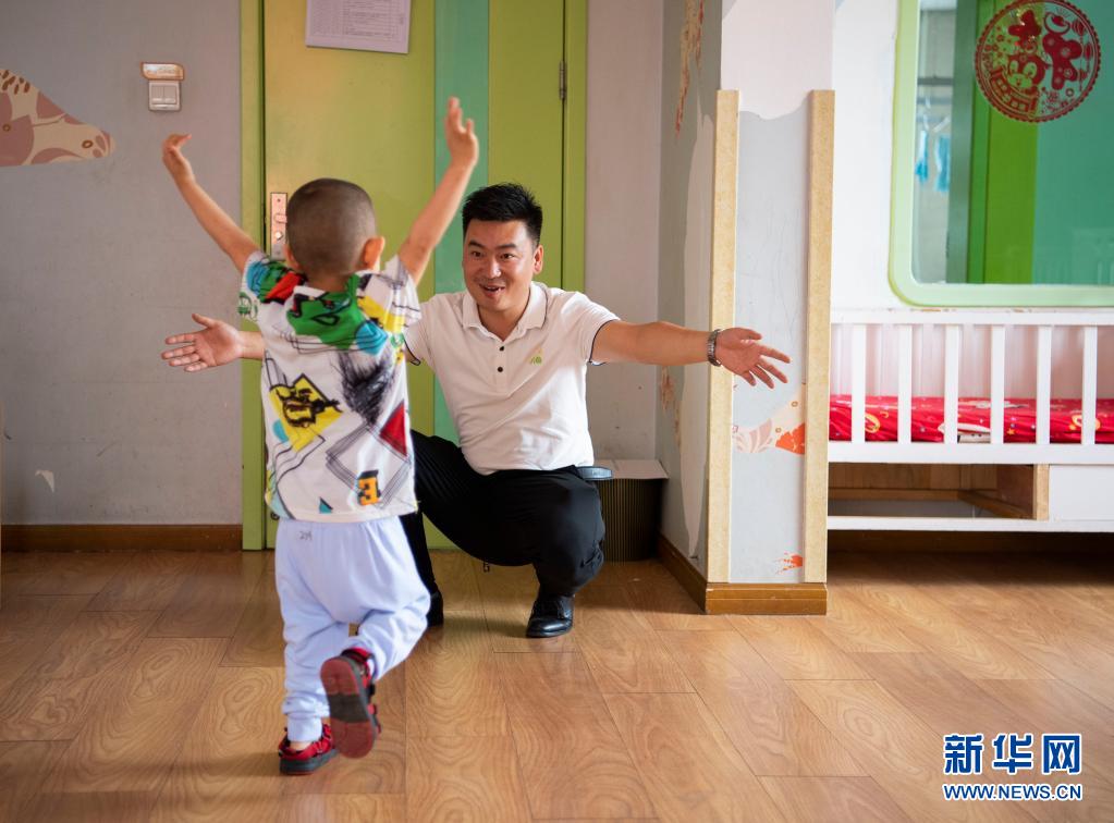 福利院领养 ff796edd199a0e7dfde0eaedb123e902.jpeg