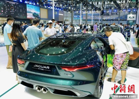 澳大湾区国际汽车博览会暨新能源及智能汽车博览会在深圳会展中心举办