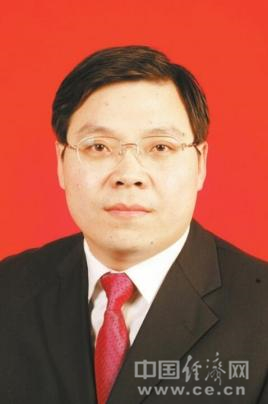 朱是西,1966年4月生,2018年当选驻马店市市长,近日已任南阳市委书记.