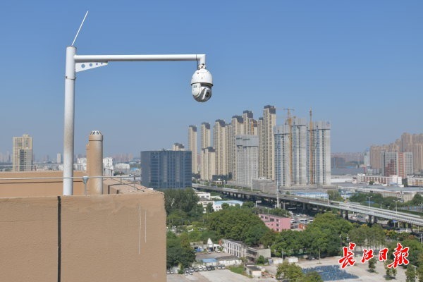 邻里中心小区和盛世长丰小区安装"天眼"系统,对高空抛物实行实时监控