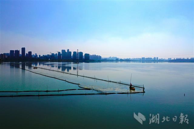 武汉南湖加快水环境提升
