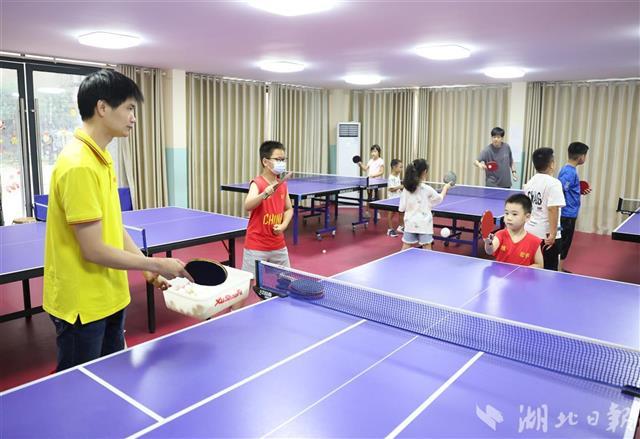 小朋友如何练习打乒乓球 861c8556da30d4907ee541572eb610bf.jpeg