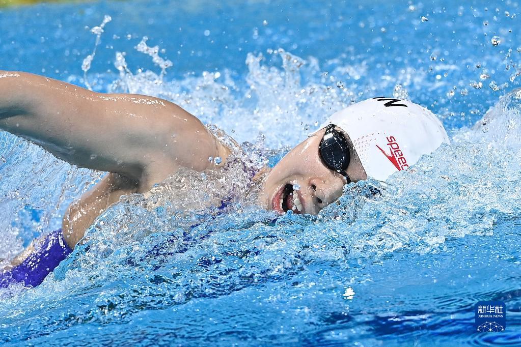 全运会-游泳女子200米自由泳决赛:广东队选手汤慕涵夺得冠军