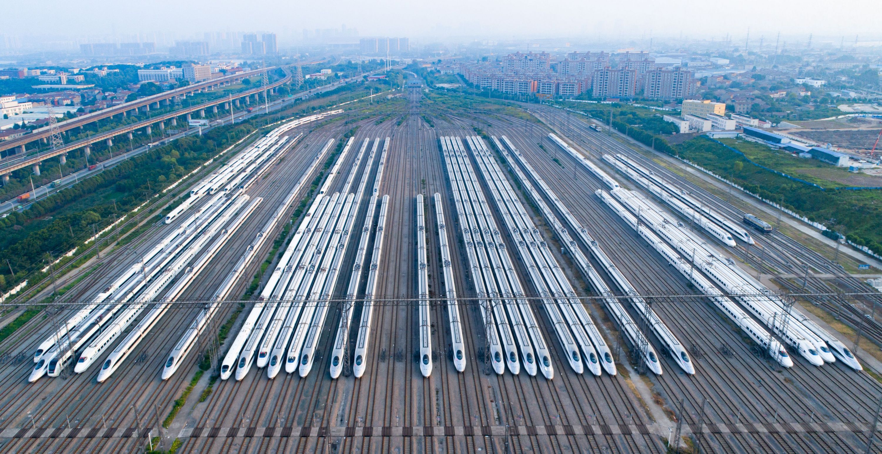 11日起武汉铁路实施新图,年底可坐高铁直达张家界,凤凰古城