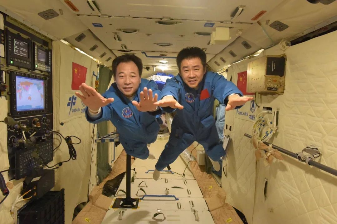 百年瞬间丨神舟十一号载人飞船发射成功