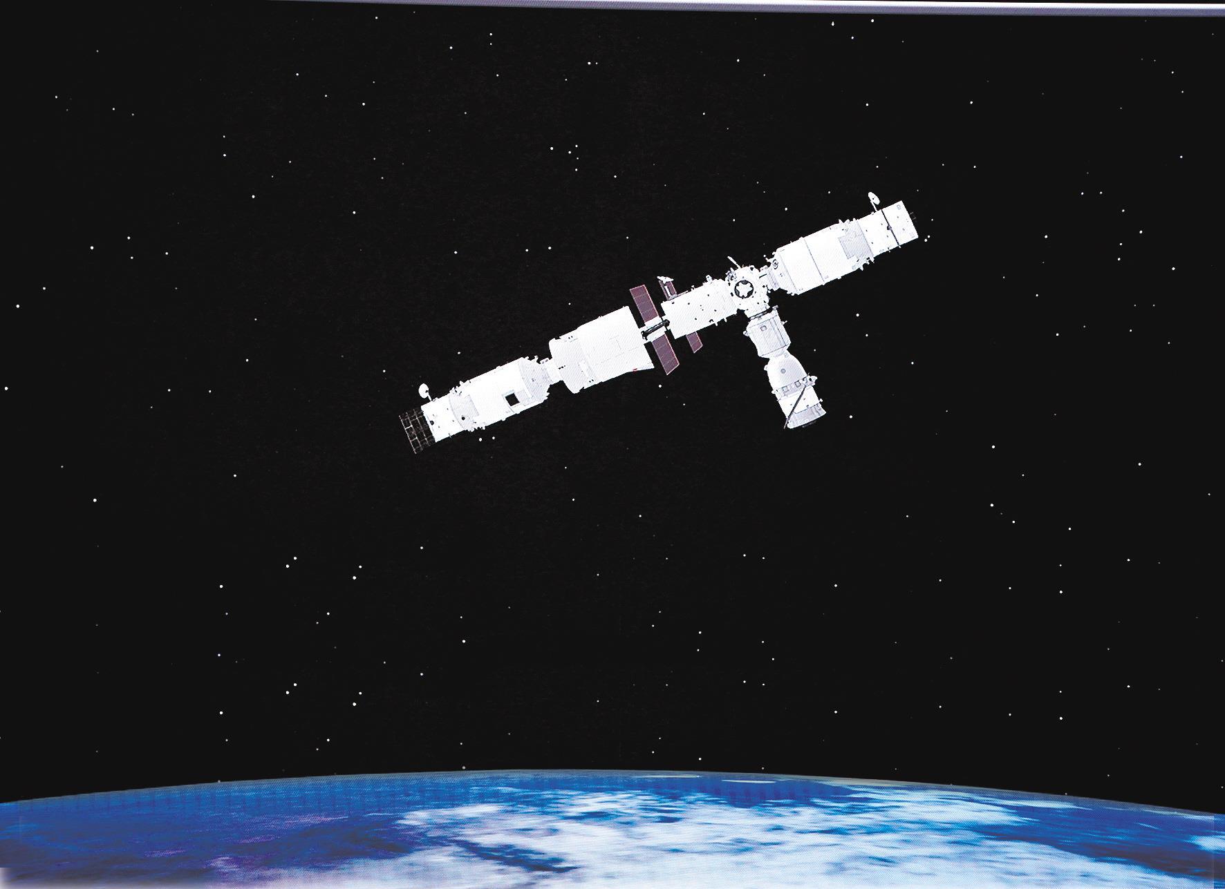 神舟十三号与空间站成功对接新太空三人组进驻天和核心舱