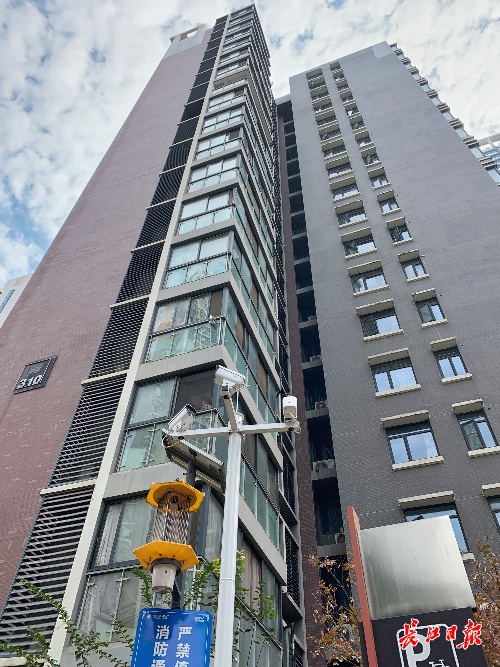 投诉归零,72个摄像头管住了这个小区的高空抛物