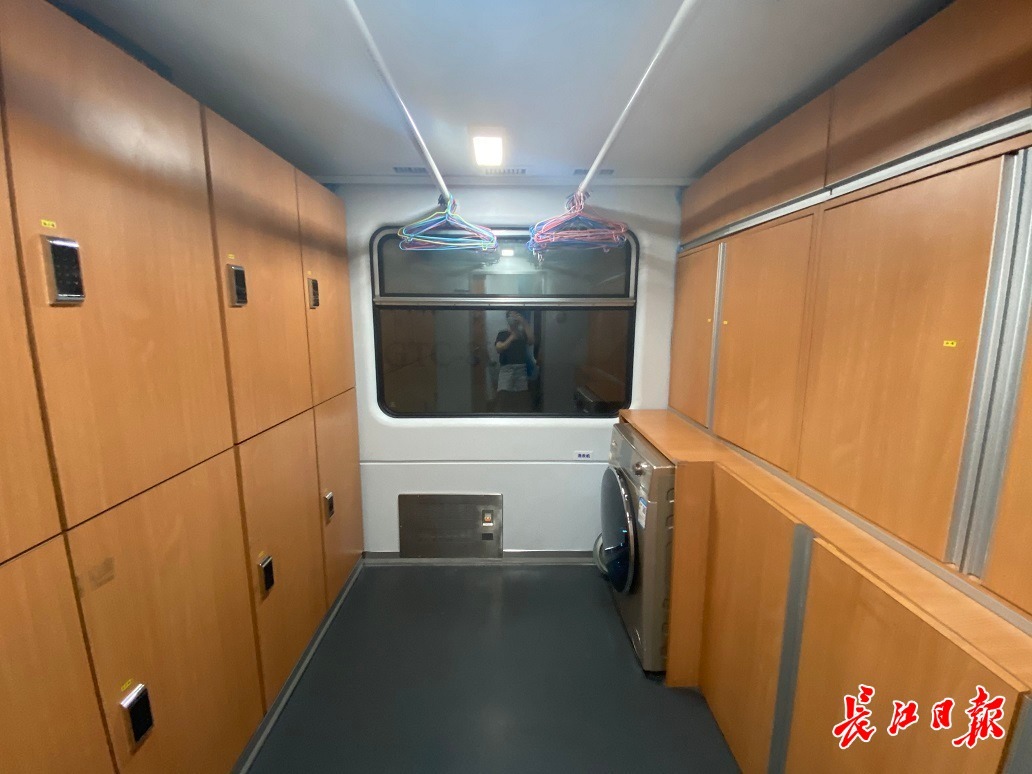 "郭红松坦言,自己最初来到这个岗位,也是3个月才适应,在这里工作,心理