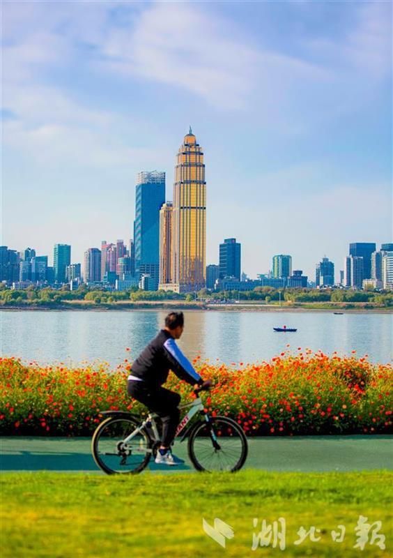 凡在2021年1月起在武汉各大城市公园拍摄的打卡照均可参与评选.