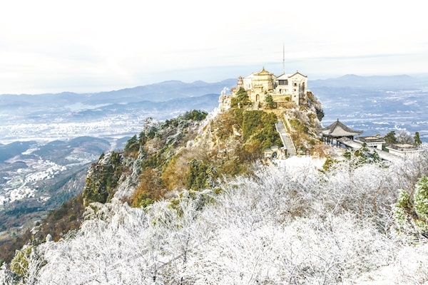 木兰山雪景.