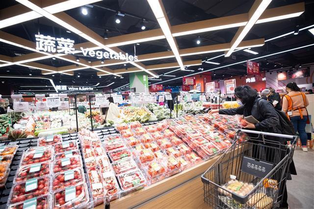 京东七鲜超市在汉开出最大京东京造店中店