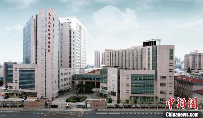 "复旦大学附属肿瘤医院院长郭小毛教授指出,肿瘤医院癌症诊疗模式和