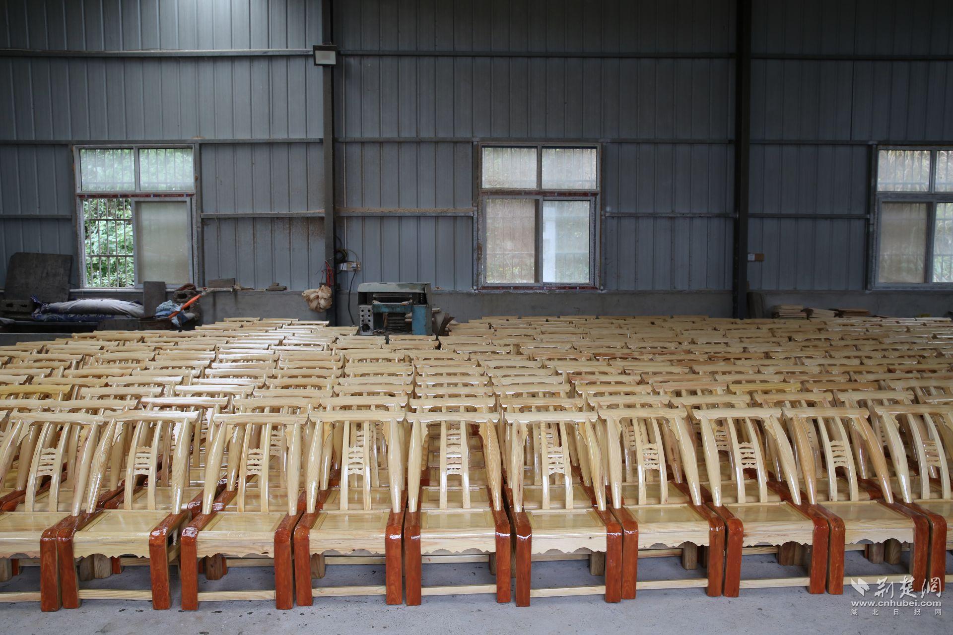 2  柯权官渡木椅厂房一角 通讯员 章伟 摄.JPG.JPG