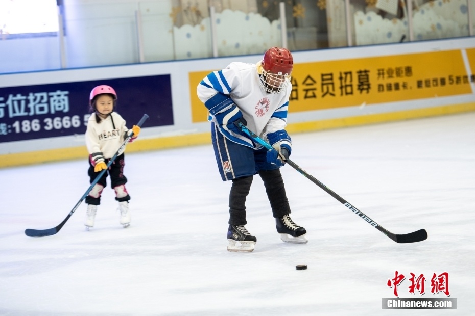 小孩子怎么学溜冰 3b8ec25554fd5be66de127e743f801db.jpeg