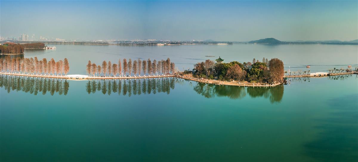 黄塘湖公园,龙阳湖公园,黄家湖公园,汤逊湖公园,东湖生态旅游风景区"