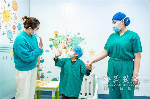 开着小汽车进手术室 武汉大学人民医院手术室有个“儿童游乐场”