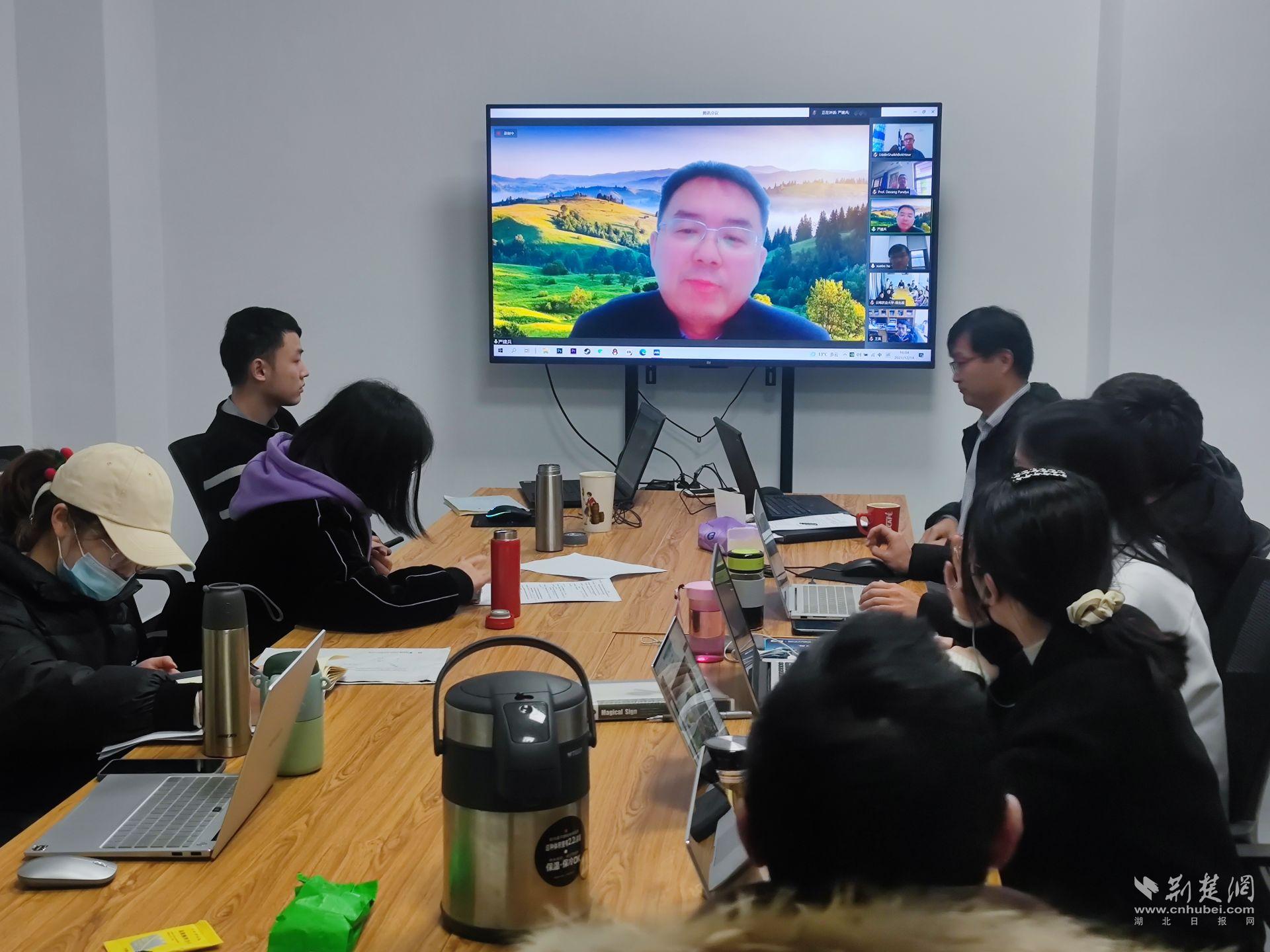 华中农业大学副校长严建兵教授致开幕辞.jpg.jpg