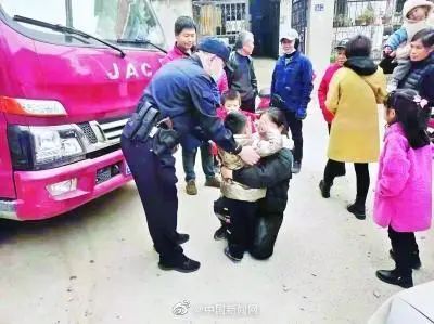 驾驶挖掘机残忍拍击民警凶手被判死刑！【三分钟法治新闻全知道】bob官方下载链接(图9)