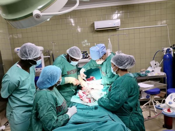 b超怎么600多武汉女医生援非一年做600余台手术无一失败_https://www.jmylbn.com_新闻资讯_第2张