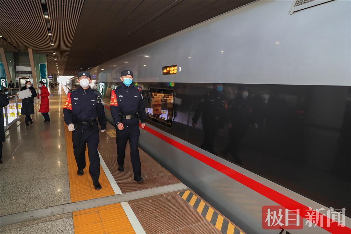 武汉新增经江西到深圳高铁列车 铁路公安全力保安全