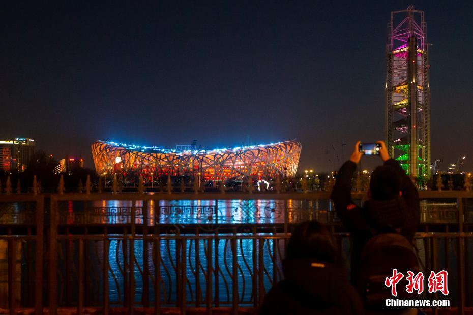 夜色中的国家体育场鸟巢