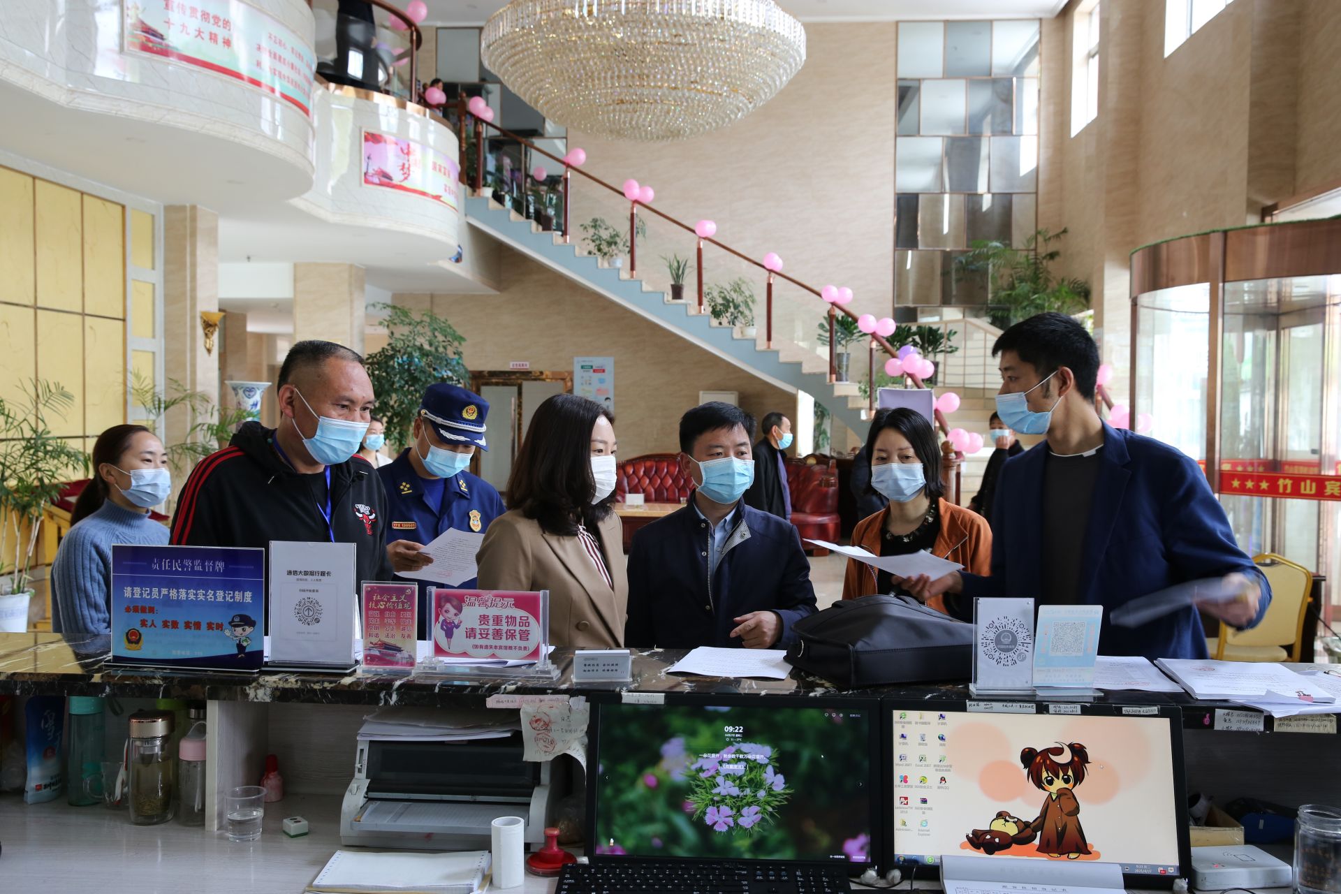 检查星级宾馆安全生产工作  通讯员 章伟 摄.JPG.JPG