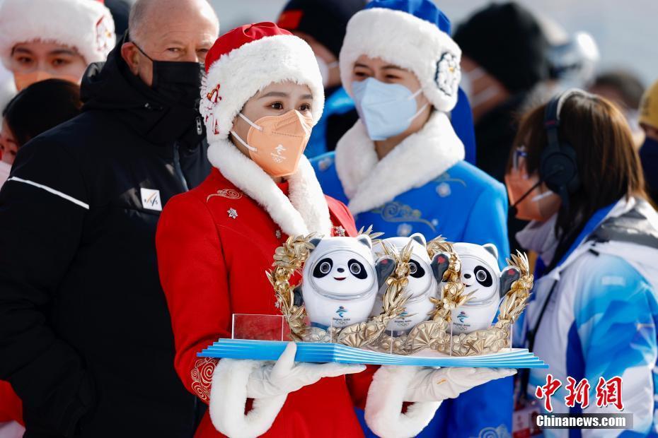 单板滑雪女子u型场地技巧决赛谷爱凌到场观赛