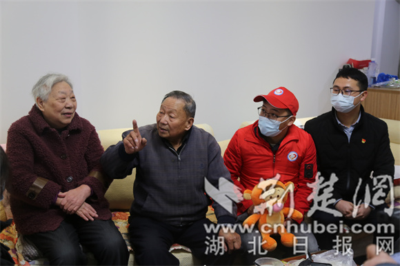 胡启鑫2.jpg