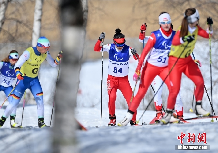 中国选手王跃获残奥越野滑雪女子中距离自由技术视障项目亚军