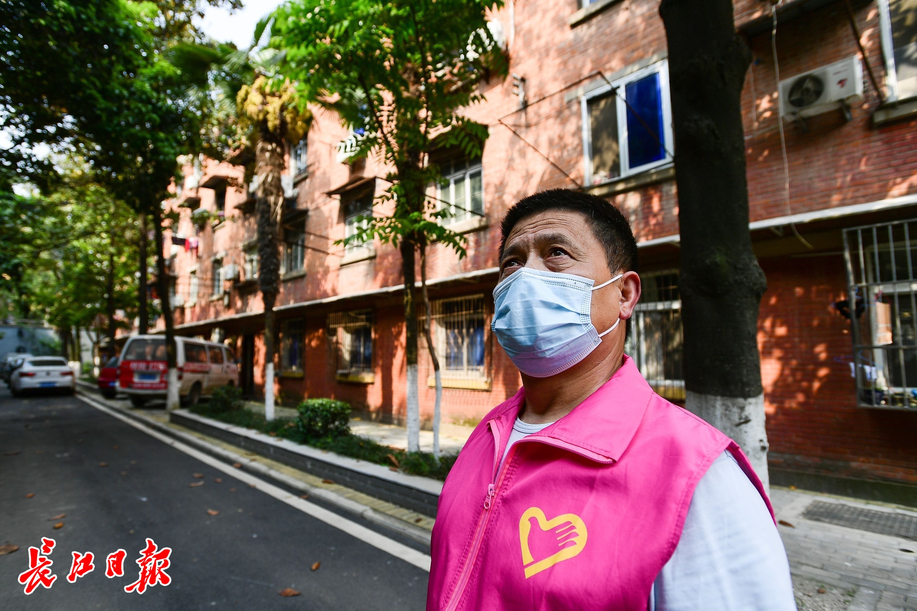 博鱼体育app官网入口“一个人的物业”他坚守17年小区托管出去后仍然随叫随到(图3)