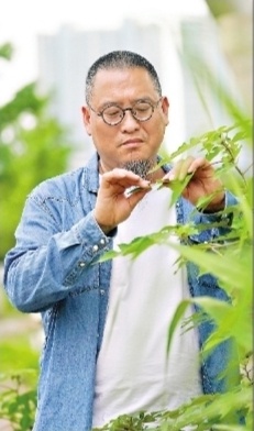 刘从康痴迷考究《诗经》中的植物"武汉草木葳蕤,我