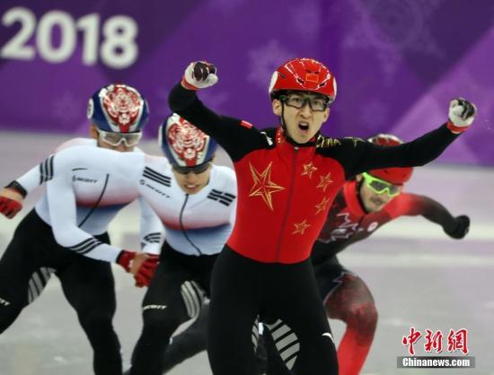 起跑,过弯,冲刺,撞线,每一步都沉稳有力.