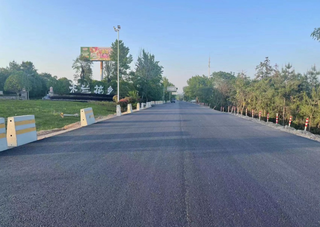 木兰大道三期经过木兰花乡景区。通讯员吴宏伟　摄此外，原有的道路使用