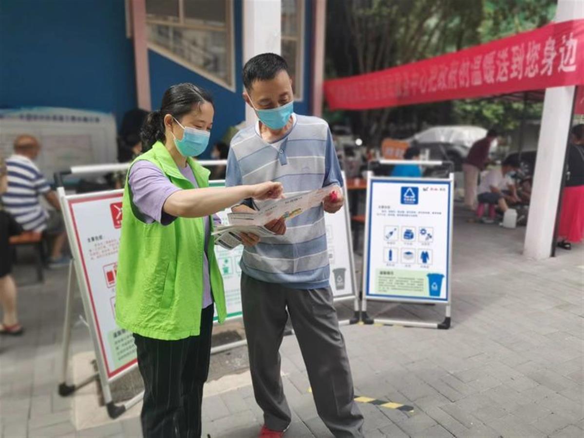 武汉：节能宣传进社区，居民商户纷纷响应