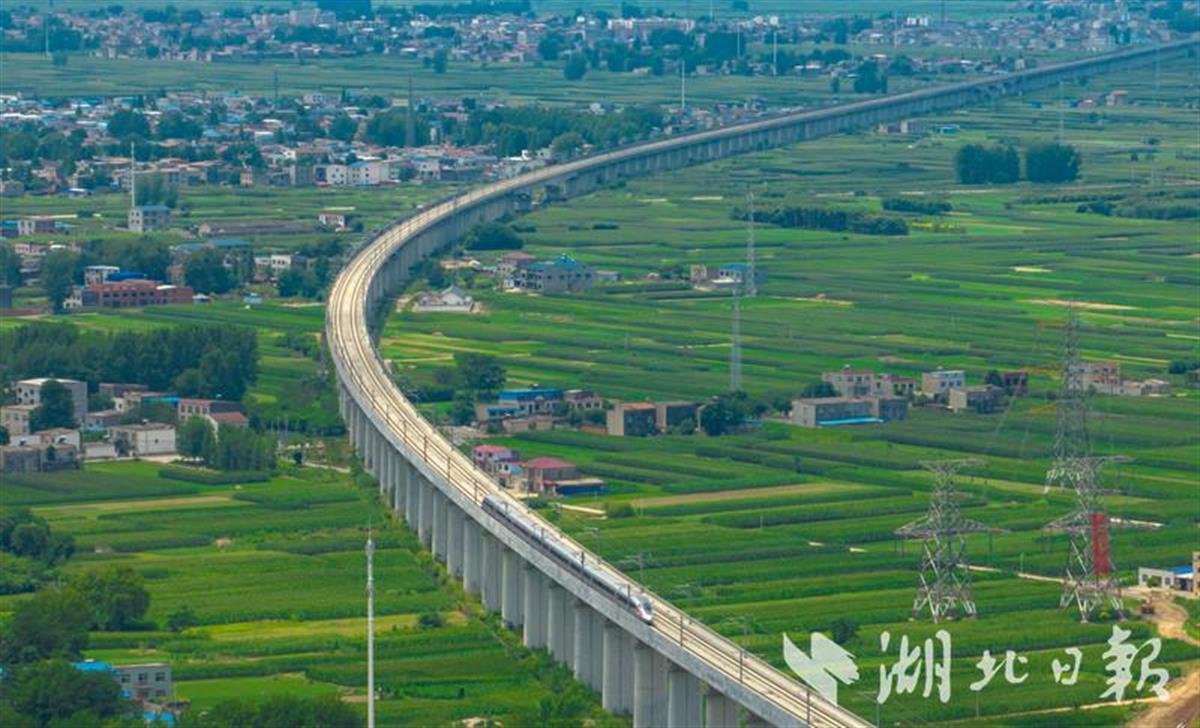 郑渝高铁襄阳东至万州北段建成开通