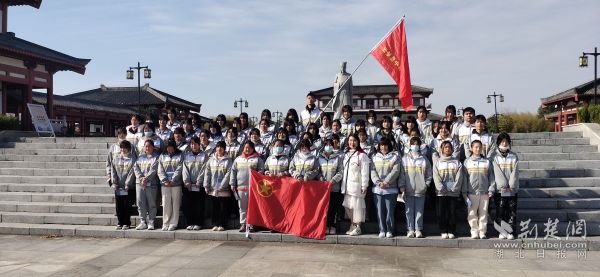 2021年12月18日组织中职学生开展孝文化活动 (7).jpg