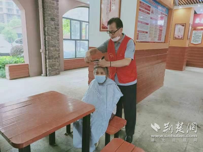肖润忠2.jpg