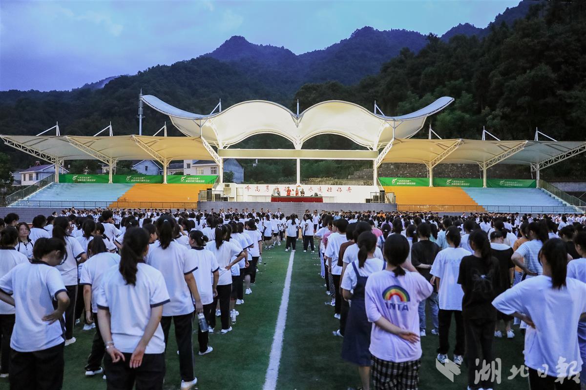 开幕在即省第十届民族运动会大型活动火热排练中